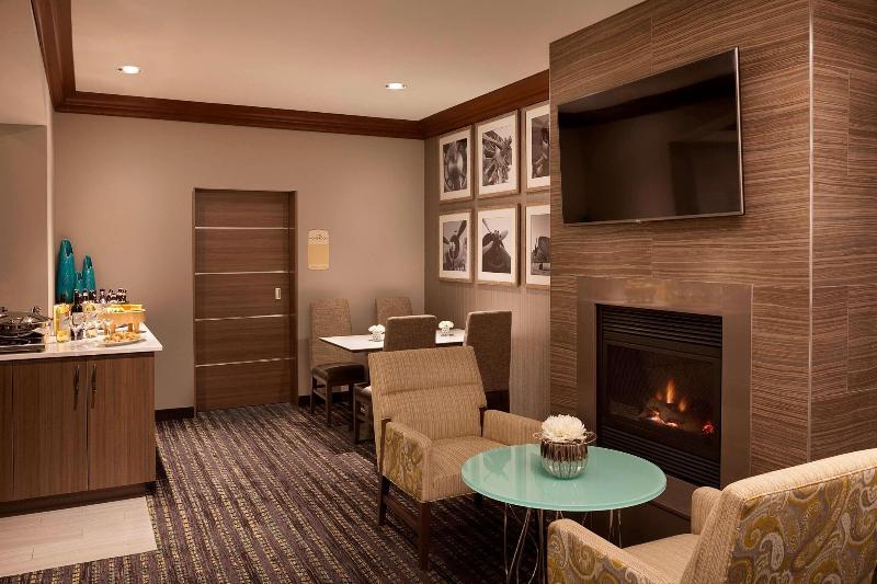 هتل Residence Inn By Marriott Toronto Airport
