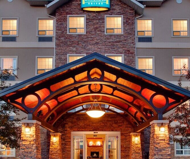 בית מלון כפרי Staybridge Suites   Calgary Airport, An Ihg