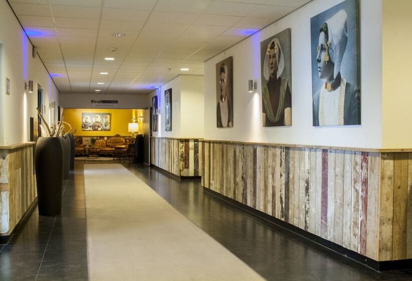 Strandhotel Westduin