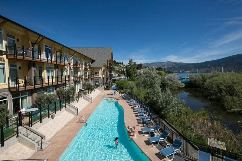 Отель Summerland Waterfront Resort & Spa