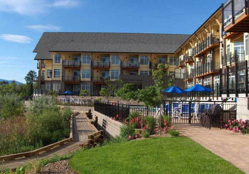 Отель Summerland Waterfront Resort & Spa