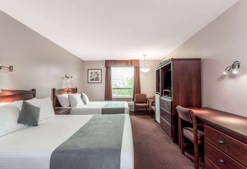 Hotel Super 8 By Wyndham Lake Country/winfield Area