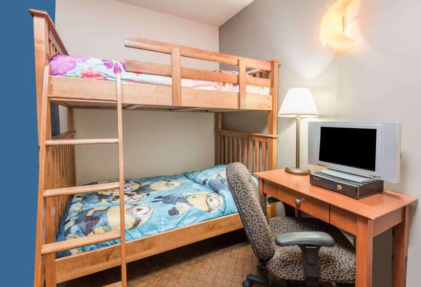 هتل Super 8 By Wyndham Sainte Agathe Des Monts