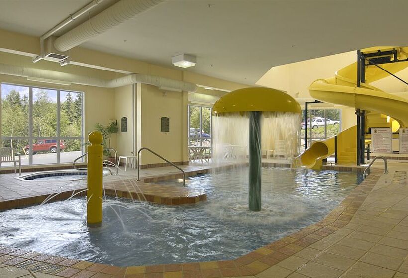 هتل Super 8 By Wyndham Sainte Agathe Des Monts