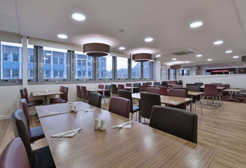 هتل Travelodge Leeds Central Vicar Lane