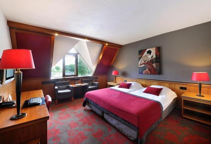 هتل Van Der Valk  Volendam