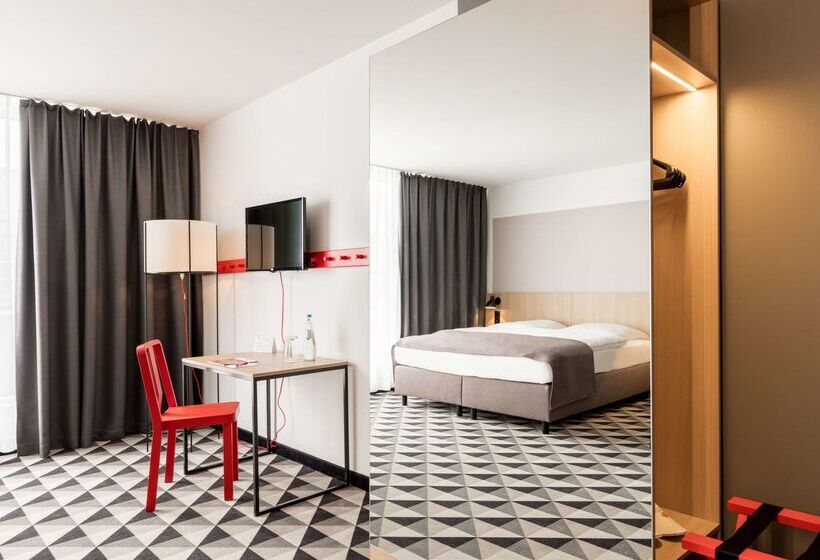 Fotos del hotel Azimut Hotel Vienna:  12