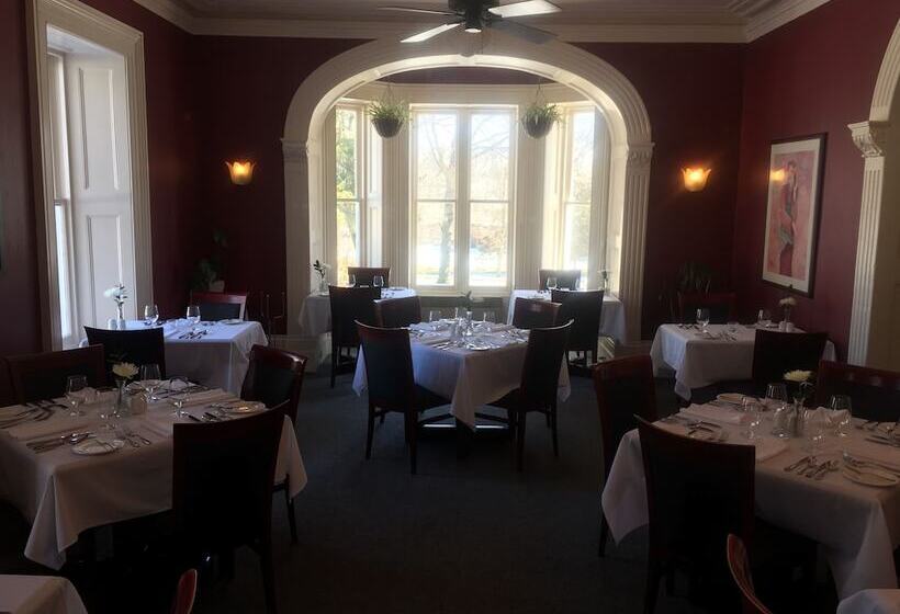 فندق Westover Inn