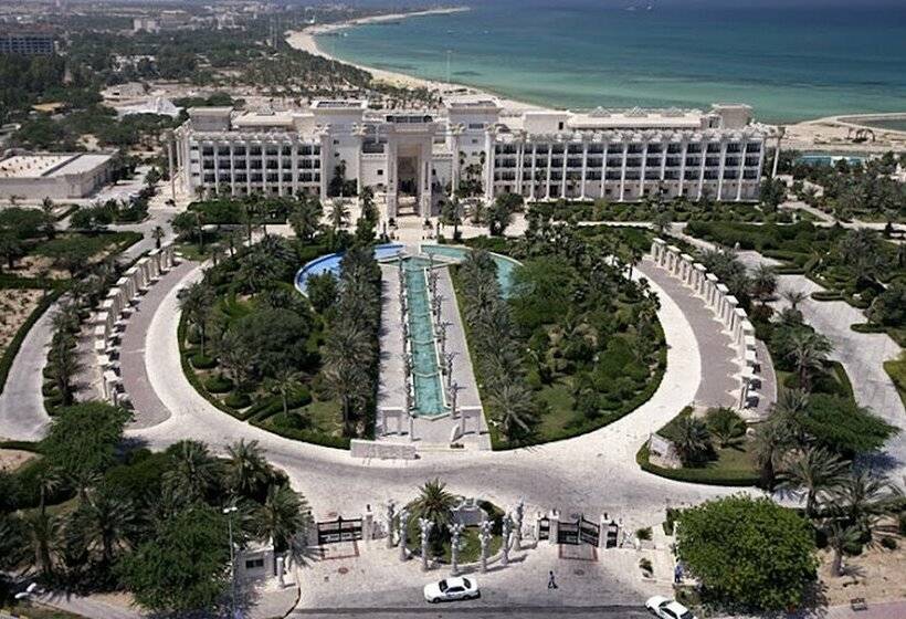 Dariush Grand Hotel