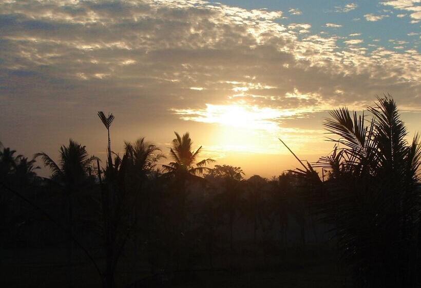 Fotos del hotel Bhanuswari Resort & Spa:  13