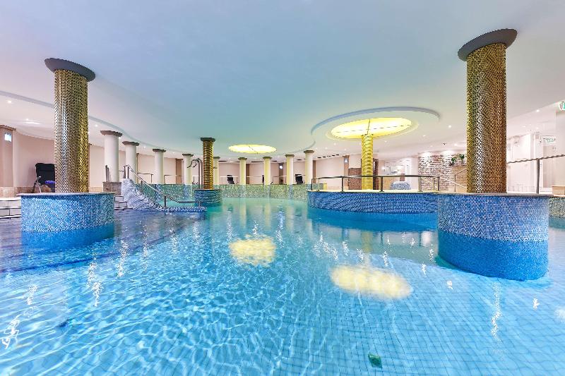 فندق Dorint Strandresort & Spa Ostseebad Wustrow