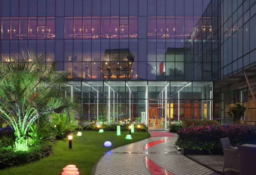 Hotel Grand Mercure Shanghai Century Park