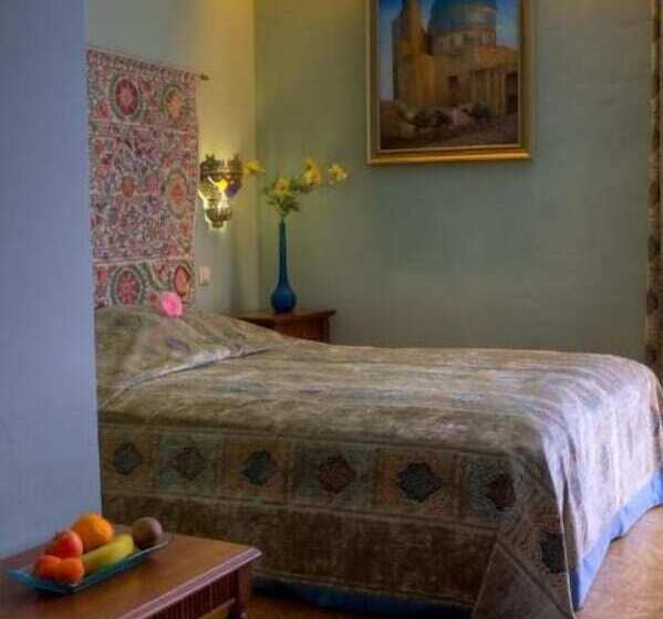 בית מלון כפרי Henry