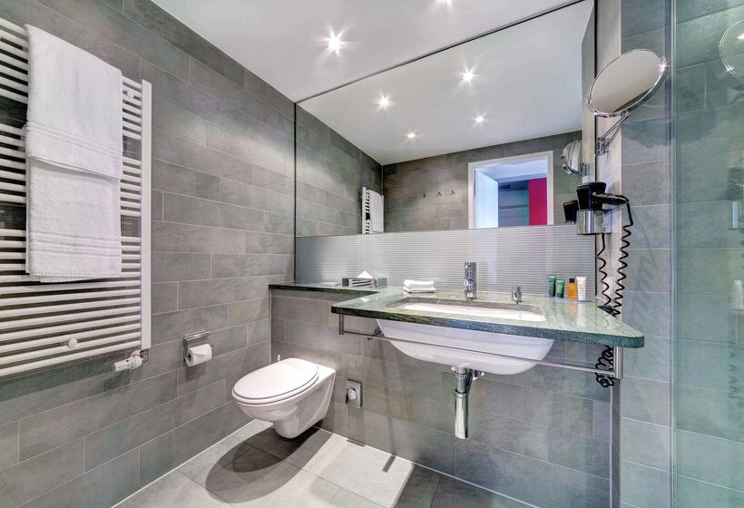 هتل Hilton Garden Inn Stuttgart Neckarpark