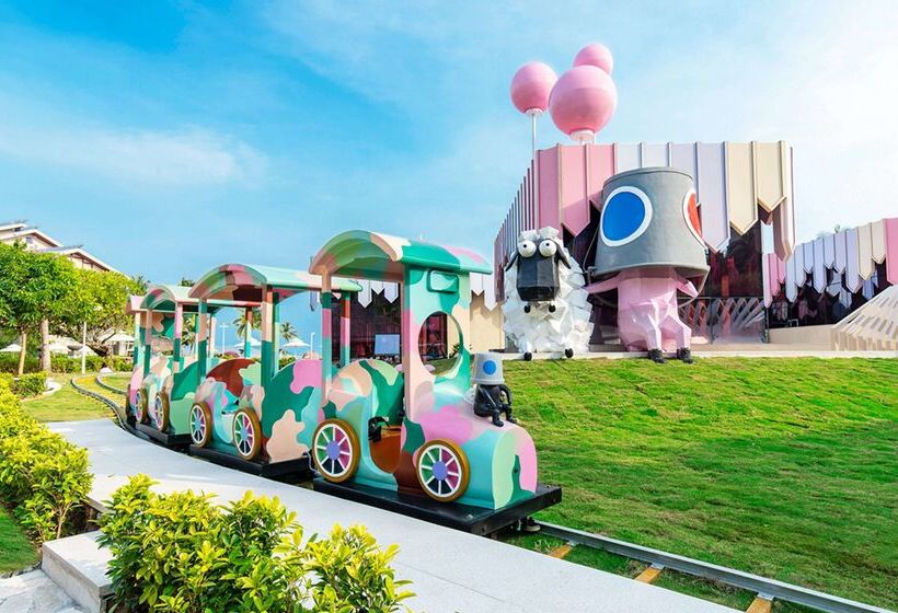 هتل Hilton Sanya Yalong Bay Resort & Spa