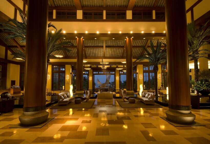 هتل Hilton Sanya Yalong Bay Resort & Spa