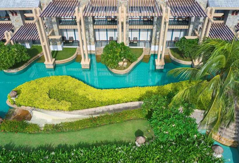 هتل Hilton Sanya Yalong Bay Resort & Spa