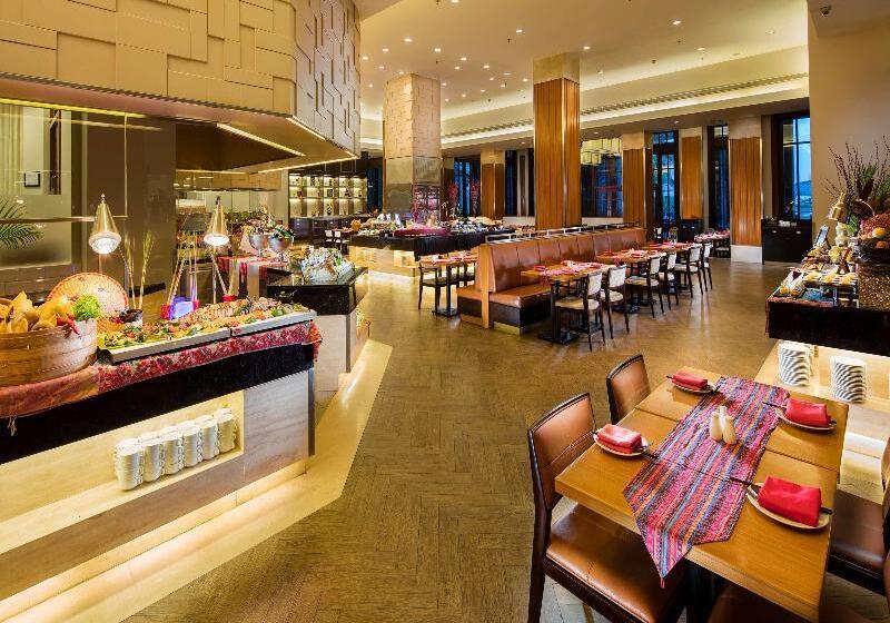 هتل Hilton Sanya Yalong Bay Resort & Spa