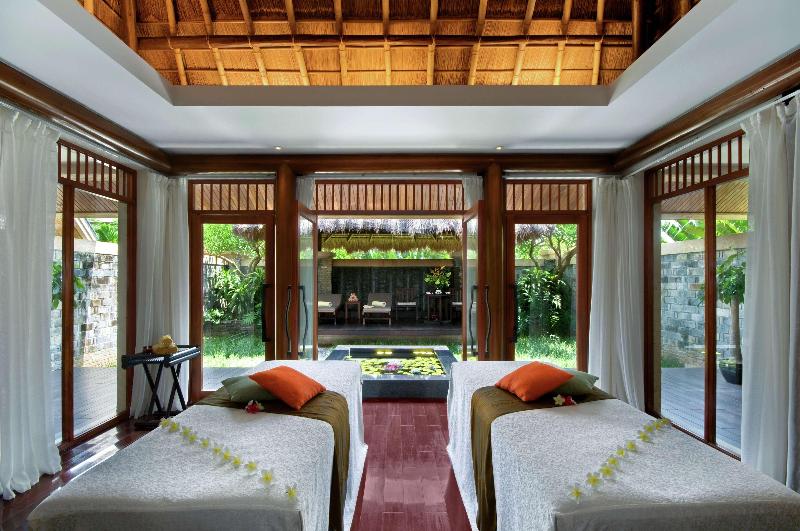 هتل Hilton Sanya Yalong Bay Resort & Spa