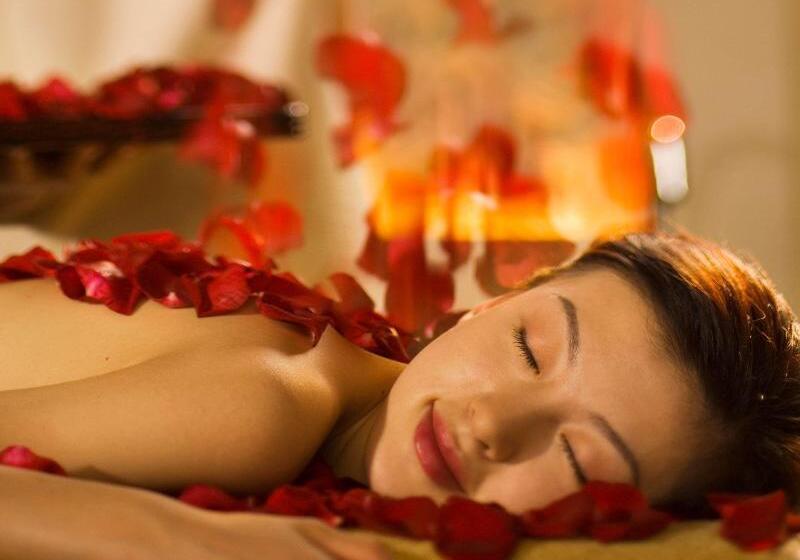 هتل Hilton Sanya Yalong Bay Resort & Spa