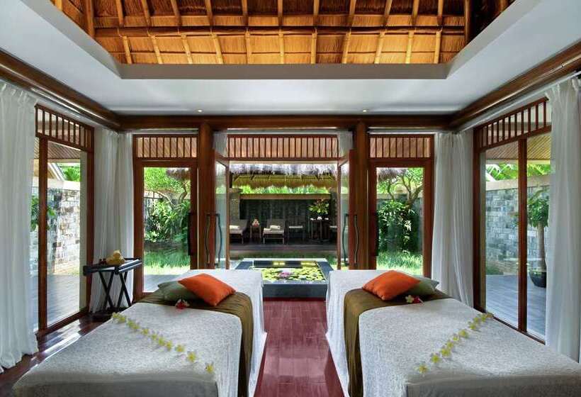 هتل Hilton Sanya Yalong Bay Resort & Spa