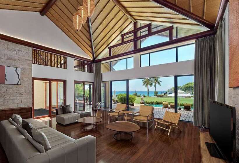 هتل Hilton Sanya Yalong Bay Resort & Spa