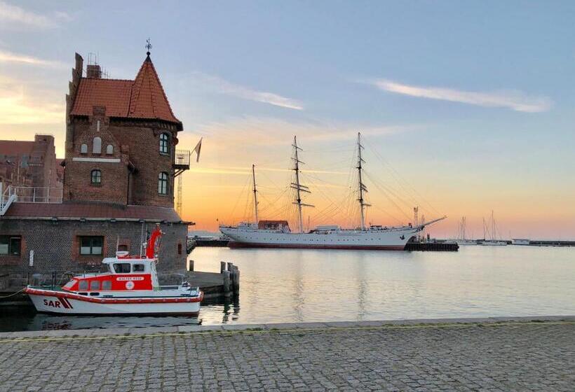 هتل Kontorhaus Stralsund