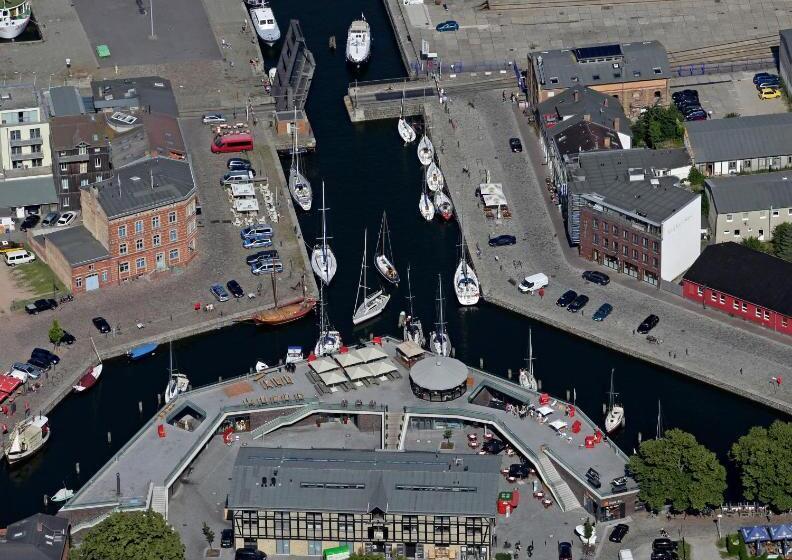 هتل Kontorhaus Stralsund