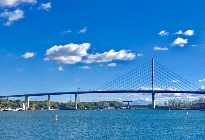 هتل Kontorhaus Stralsund