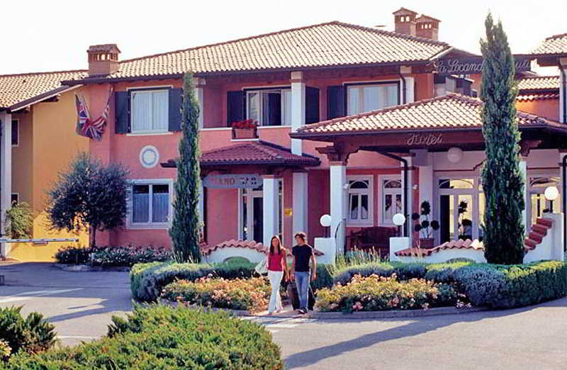 Отель Locanda Santa Giulia