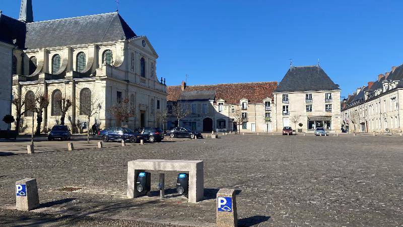 Hotel Logis  Restaurant Le Puits Dore