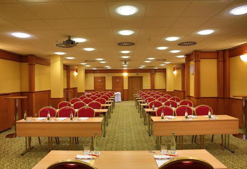 Primavera Hotel & Congress Centre