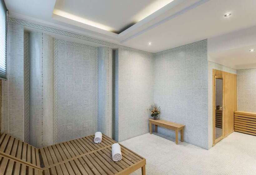 Fotos del hotel Ramada Hotel & Suites By Wyndham Bucharest North:  26