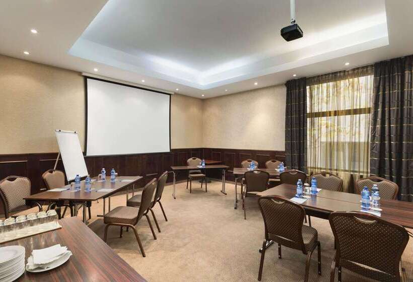 Fotos del hotel Ramada Hotel & Suites By Wyndham Bucharest North:  17