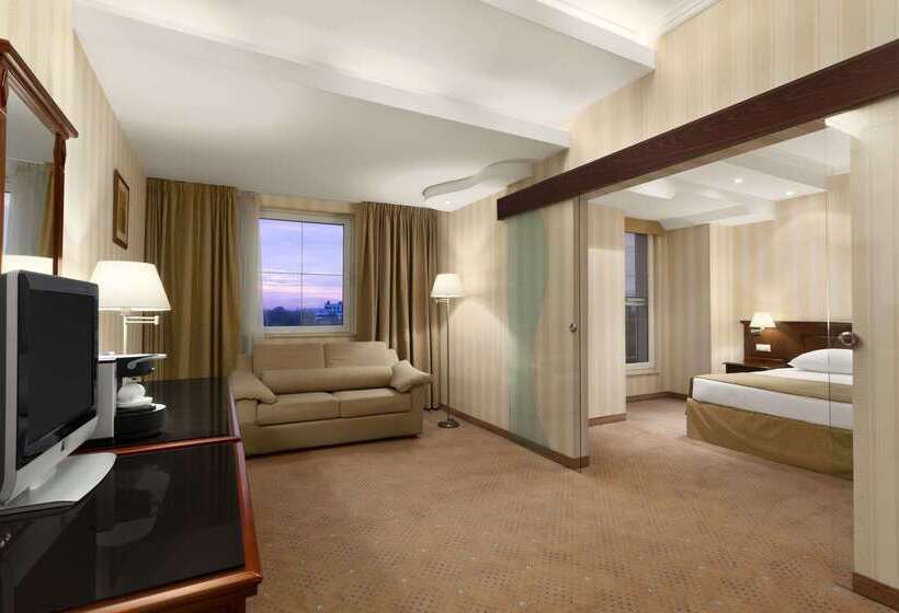Fotos del hotel Ramada Hotel & Suites By Wyndham Bucharest North:  20