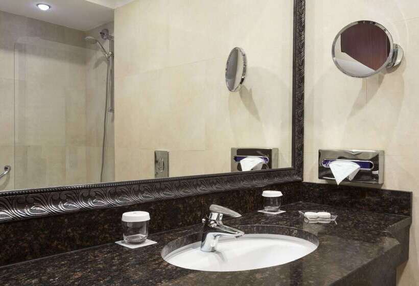 Fotos del hotel Ramada Hotel & Suites By Wyndham Bucharest North:  43