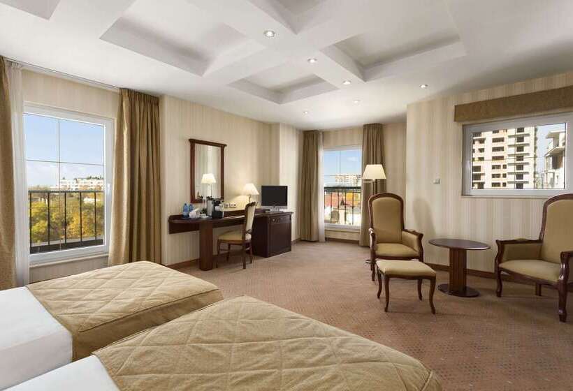 Fotos del hotel Ramada Hotel & Suites By Wyndham Bucharest North:  44