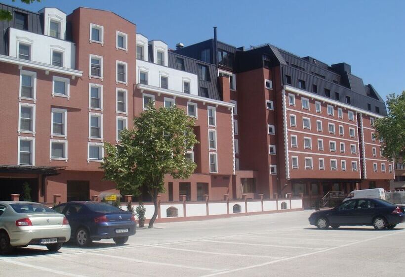 Fotos del hotel Ramada Hotel & Suites By Wyndham Bucharest North:  29