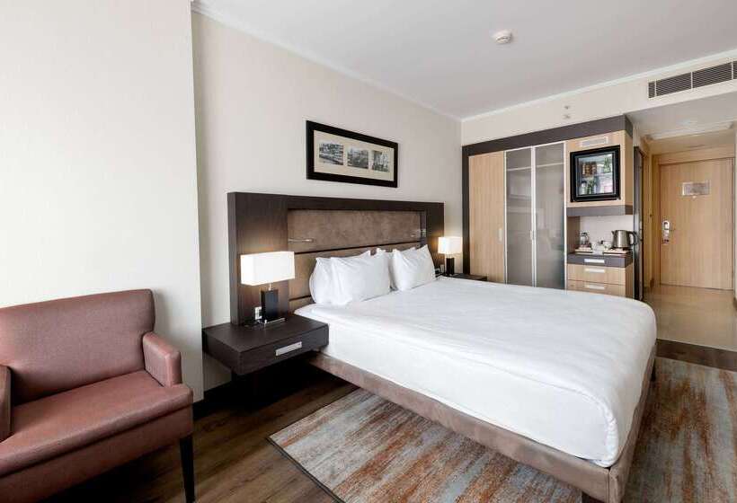 فندق Ramada Plaza By Wyndham Istanbul City Center