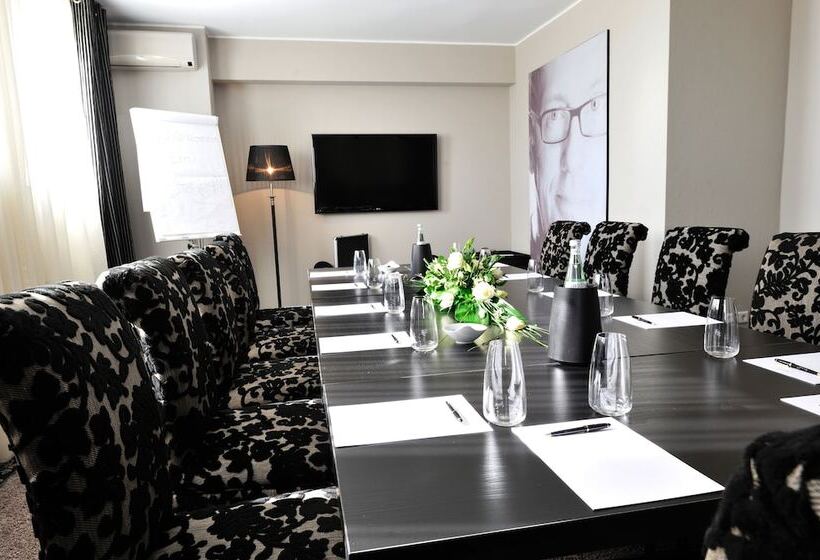 Fotos del hotel Stage 47:  8