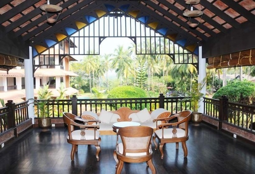 هتل The Raviz Kadavu