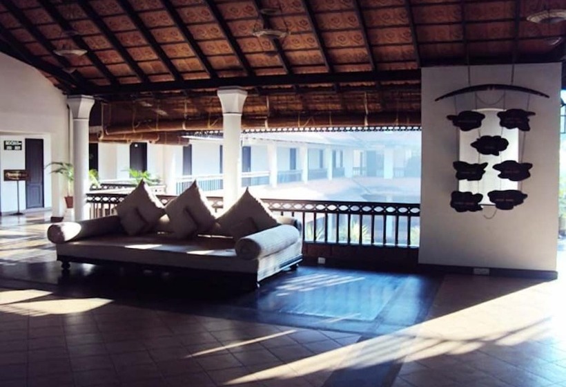 هتل The Raviz Kadavu