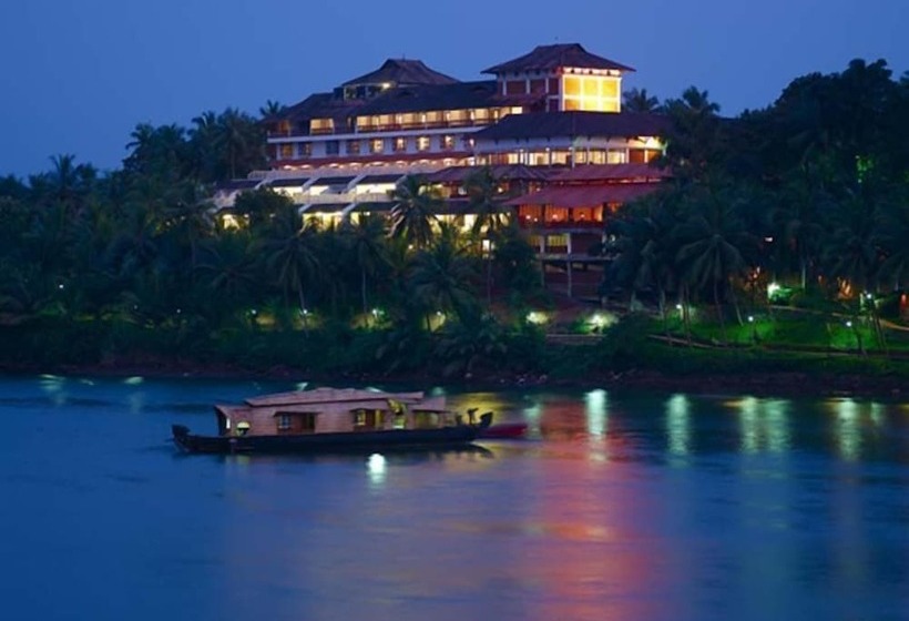 هتل The Raviz Kadavu