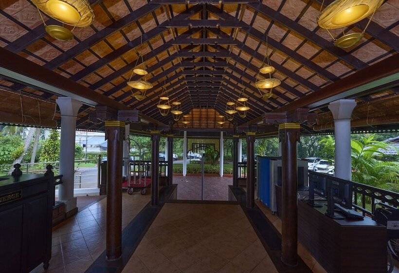 هتل The Raviz Kadavu