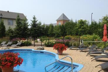 هتل Vallea Bromont