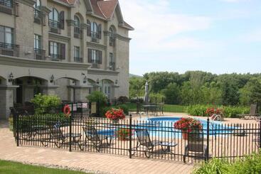 هتل Vallea Bromont