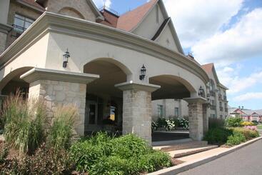 هتل Vallea Bromont