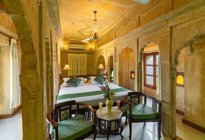 هتل Welcomheritage Mandir Palace