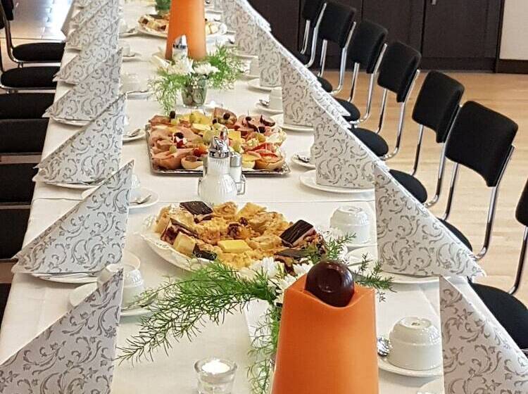 هتل Zum Weissen Ross