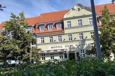 هتل Zum Weissen Ross